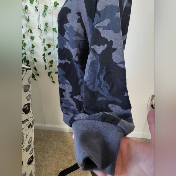 NWT prAna Cozy Up Sweatshirt in Nautical Camo - Picture 4 of 10